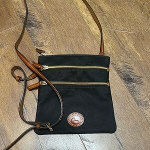 Dooney &Bourke cross body purse